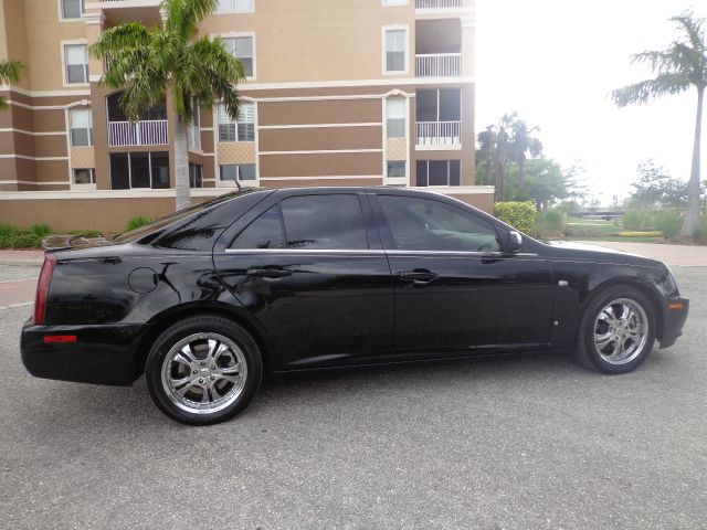 Cadillac STS 2006 photo 24