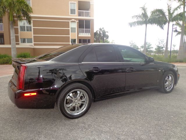 Cadillac STS 2006 photo 25