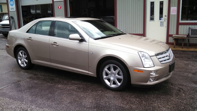 Cadillac STS 2006 photo 2