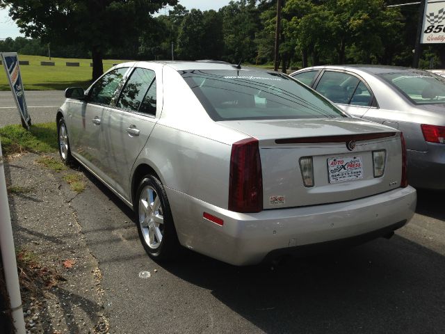 Cadillac STS 2006 photo 4