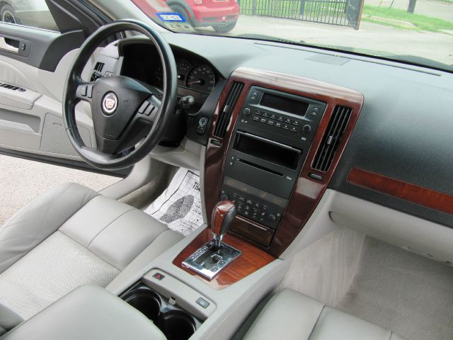 Cadillac STS 2006 photo 7