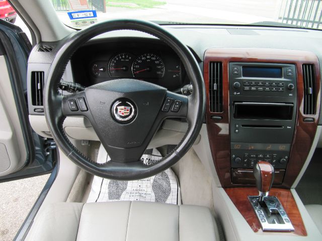 Cadillac STS 2006 photo 9