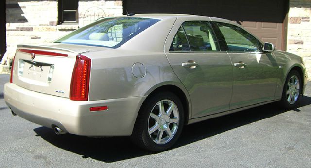 Cadillac STS 2006 photo 0