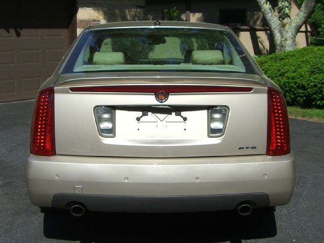 Cadillac STS 2006 photo 14
