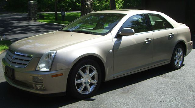 Cadillac STS 2006 photo 20