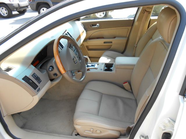 Cadillac STS 2006 photo 10