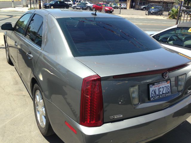 Cadillac STS 2006 photo 12