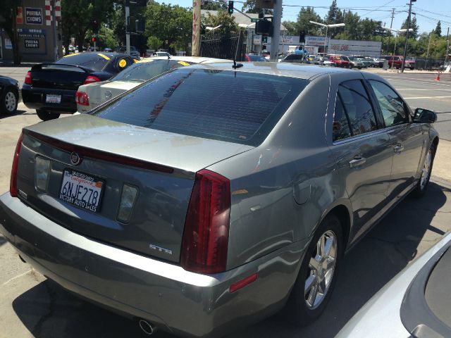 Cadillac STS 2006 photo 2