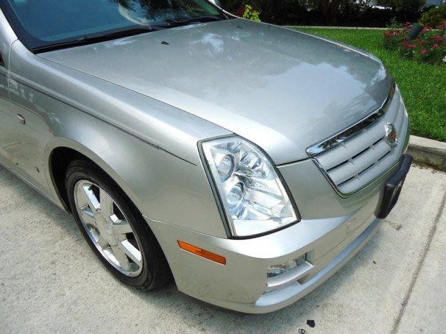 Cadillac STS 2006 photo 12