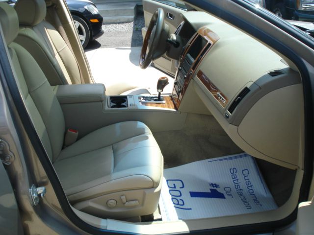 Cadillac STS 2006 photo 28