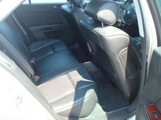 Cadillac STS 2006 photo 17