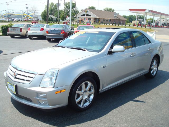 Cadillac STS 2006 photo 2