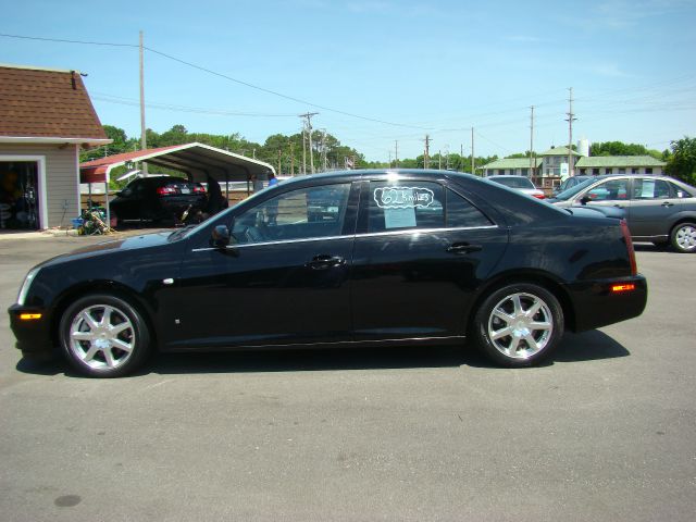 Cadillac STS 2006 photo 19