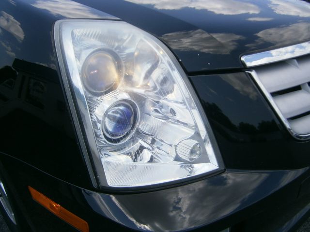 Cadillac STS 2006 photo 2