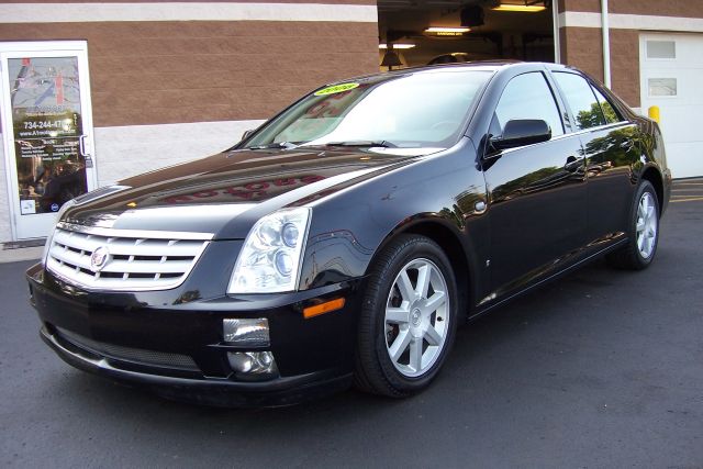 Cadillac STS 2006 photo 2