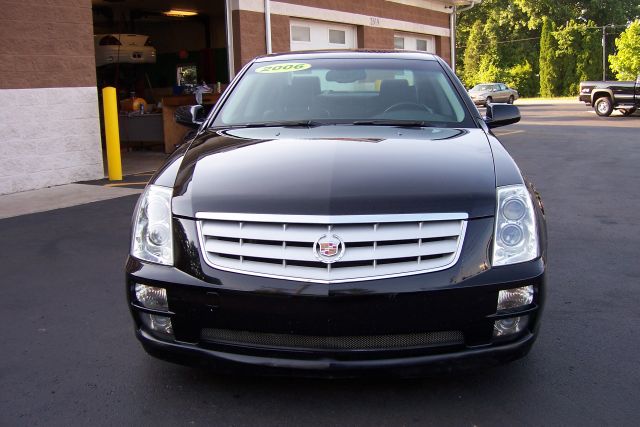 Cadillac STS 2006 photo 4