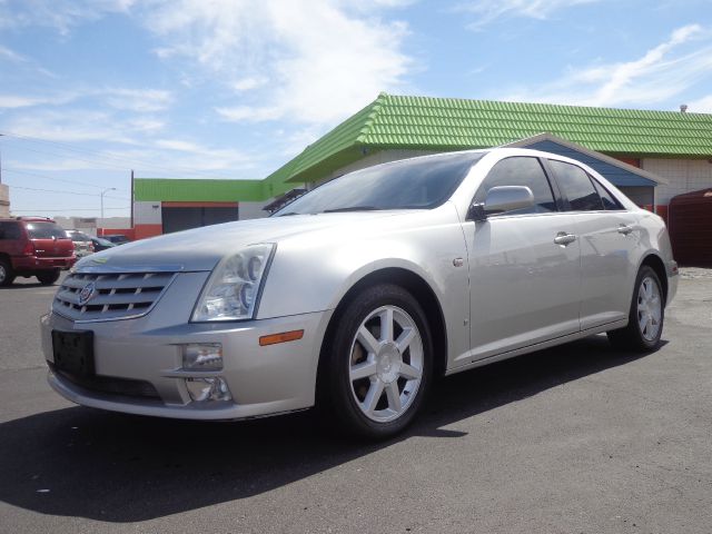 Cadillac STS 2006 photo 2