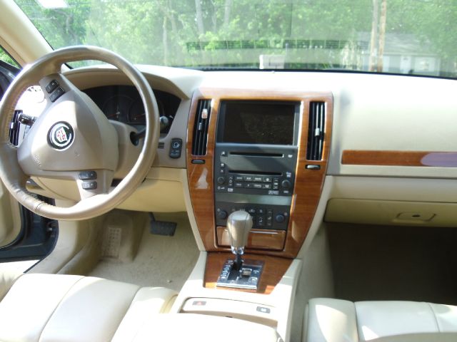 Cadillac STS 2006 photo 19