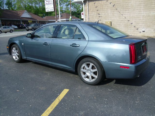 Cadillac STS 2006 photo 28