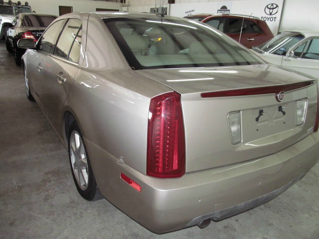 Cadillac STS 2006 photo 4