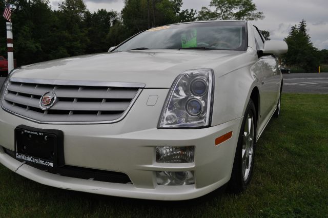 Cadillac STS 2006 photo 33