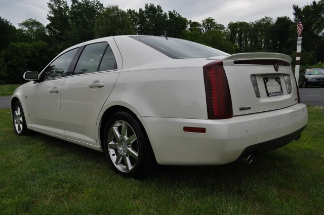 Cadillac STS 2006 photo 37