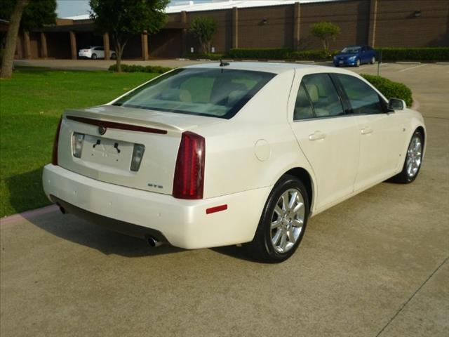 Cadillac STS Crew Cab 4WD Sedan