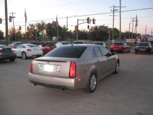 Cadillac STS 2006 photo 2