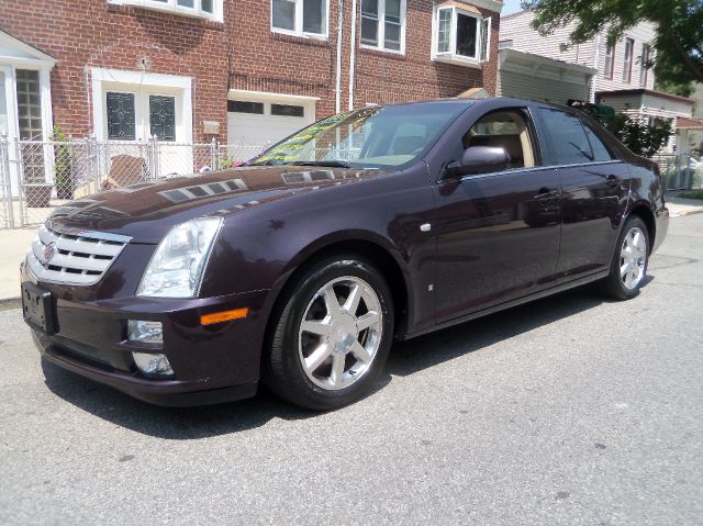 Cadillac STS 2006 photo 2