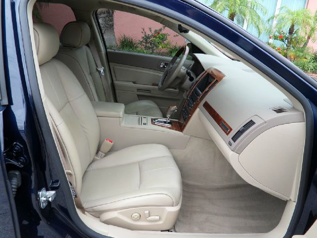 Cadillac STS 2007 photo 11