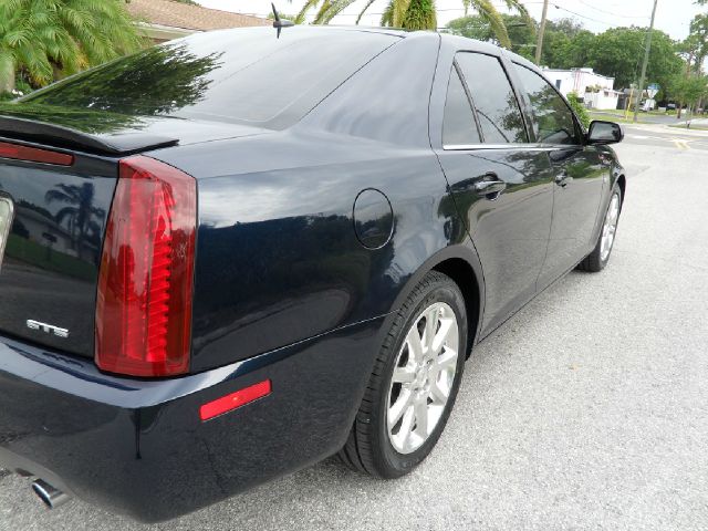 Cadillac STS 2007 photo 15