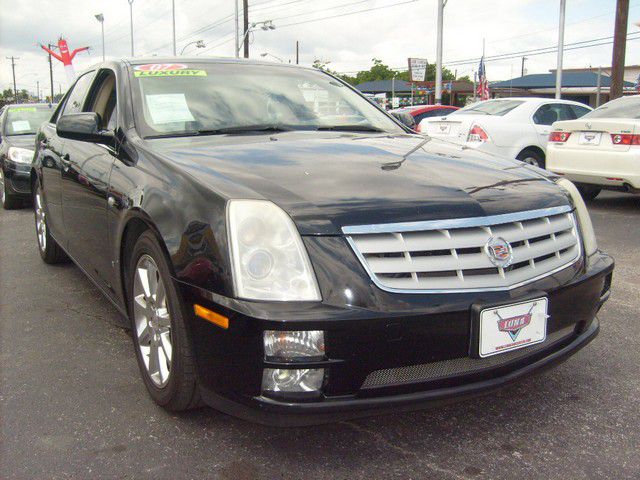 Cadillac STS 2007 photo 2