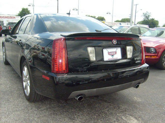 Cadillac STS 2007 photo 7