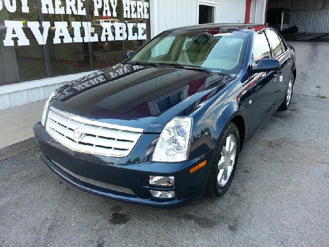 Cadillac STS 2007 photo 2