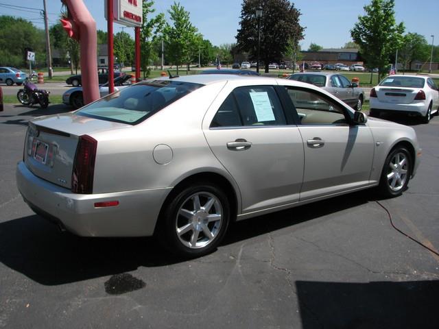 Cadillac STS 2007 photo 25