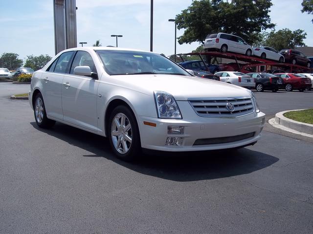 Cadillac STS 2007 photo 1