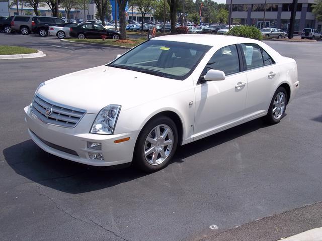 Cadillac STS 2007 photo 2