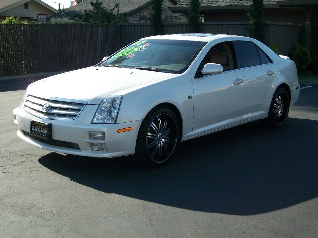 Cadillac STS 2007 photo 10