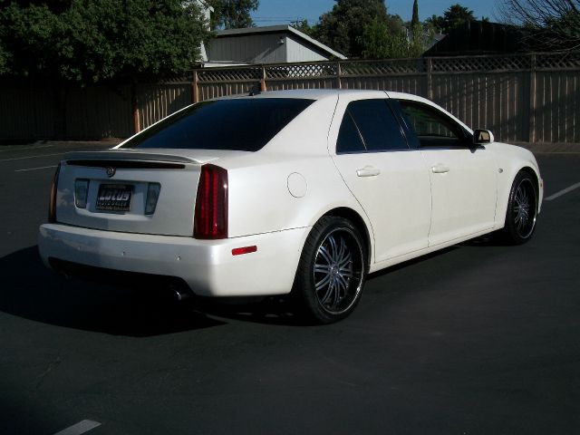 Cadillac STS 2007 photo 7