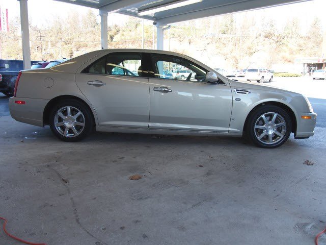 Cadillac STS 2008 photo 3