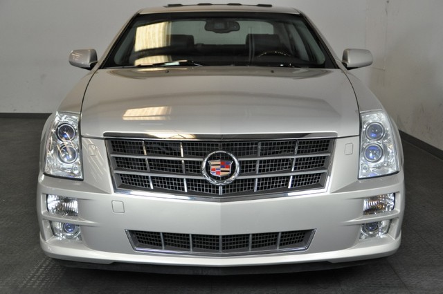 Cadillac STS 2008 photo 1