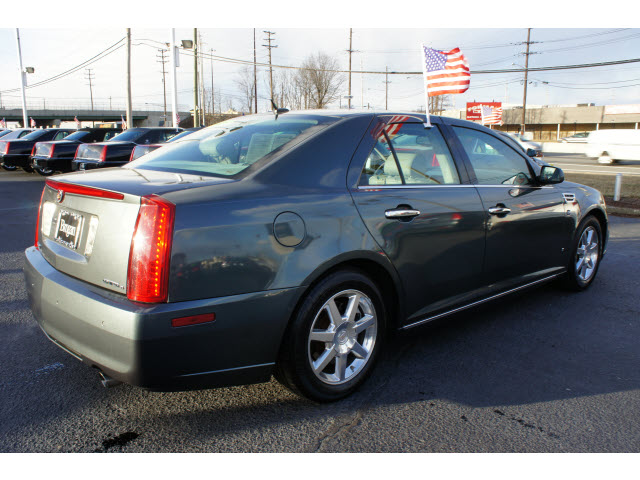 Cadillac STS 2008 photo 3