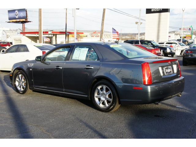 Cadillac STS 2008 photo 5