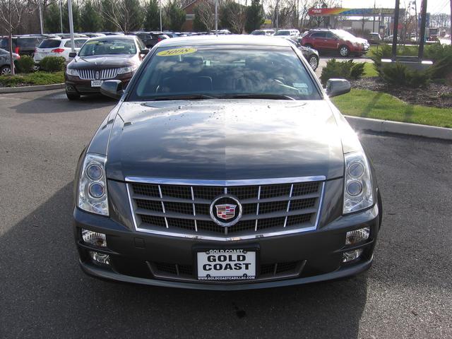 Cadillac STS 2008 photo 1