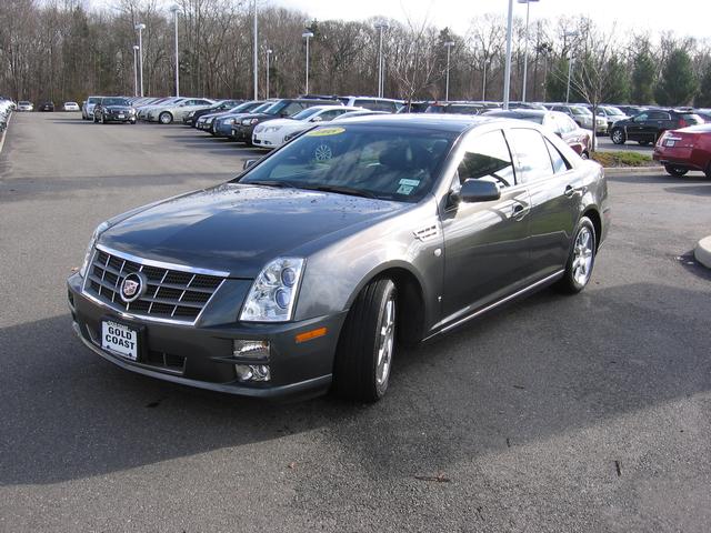 Cadillac STS 2008 photo 2