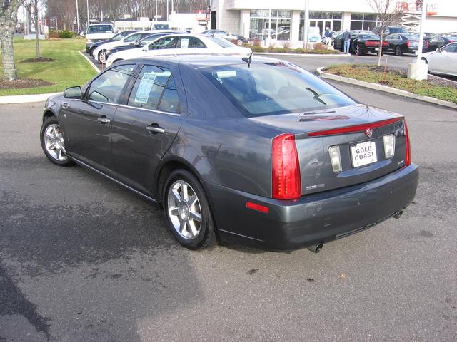 Cadillac STS 2008 photo 4