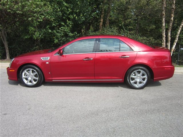 Cadillac STS 2008 photo 1