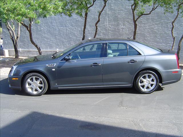 Cadillac STS 2008 photo 1