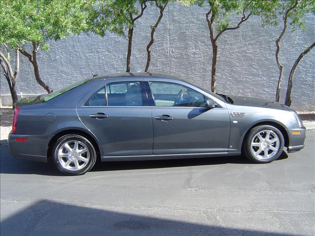 Cadillac STS 2008 photo 3