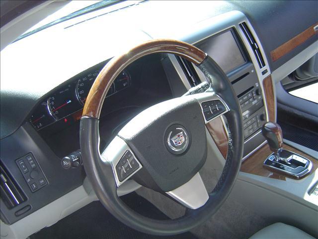 Cadillac STS 2008 photo 5